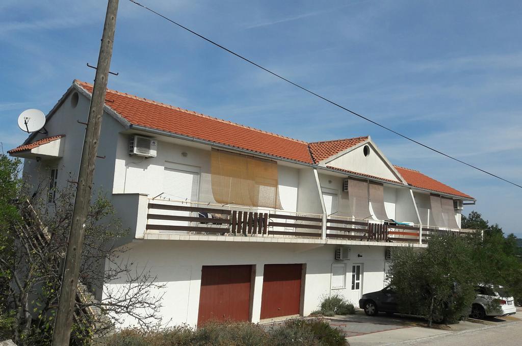 בוזאבה Apartments Irena מראה חיצוני תמונה